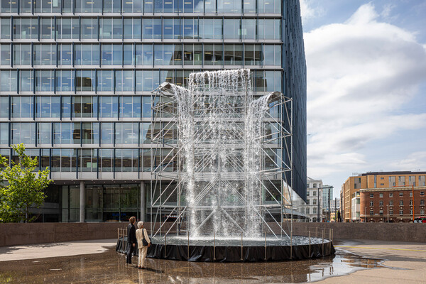 Η έκθεση του Olafur Eliasson στο Λονδίνο παρουσιάζει την πραγματικότητα από μια ολοκαίνουργια οπτική