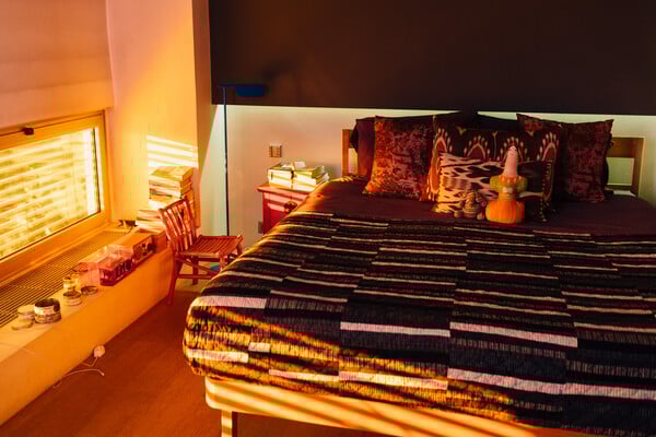 Ένα loft - παρατηρητήριο πάνω από την κεντρική πλατεία του Ψυρρή