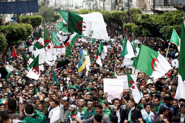 Παρασκευή, η ημέρα της προσευχής και των διαδηλώσεων στην Αλγερία