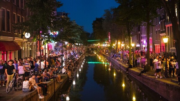 Πάτε Άμστερνταμ; - Η Ολλανδία αλλάζει και ετοιμάζεται να περιορίσει τις ορδές τουριστών