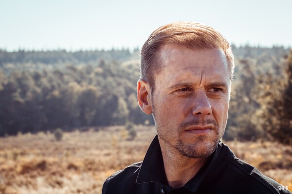 Armin Van Buuren: ένας σούπερ σταρ της ηλεκτρονικής μουσικής έρχεται στην Αθήνα