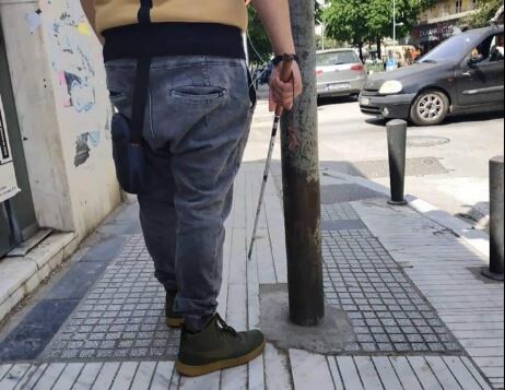 «Βόλτα Μετ' εμποδίων»: Μια σελίδα για τα εμπόδια σε πεζοδρόμια και δρόμους της Θεσσαλονίκης