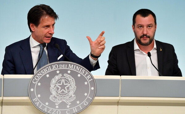 Κυβερνητικοί τριγμοί στην Ιταλία - Ο Κόντε θα αποπέμψει υφυπουργό του Σαλβίνι
