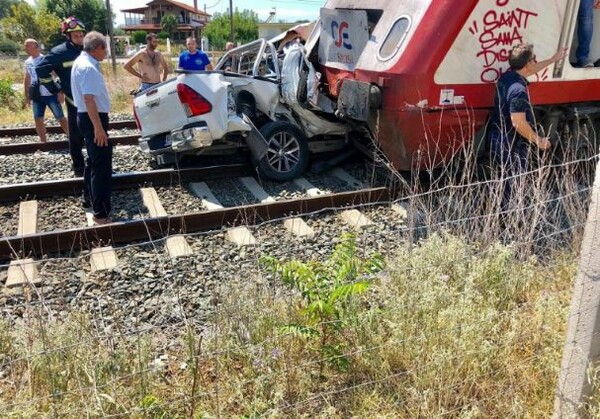 Διαβατά: Σύγκρουση τρένου με αυτοκίνητο - Νεκρή μία έγκυος