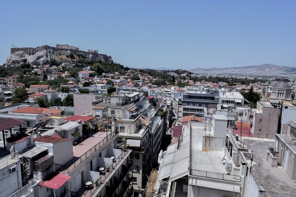 Μείωση του ΕΝΦΙΑ σε τρεις δόσεις - Τι προβλέπει το φορολογικό νομοσχέδιο