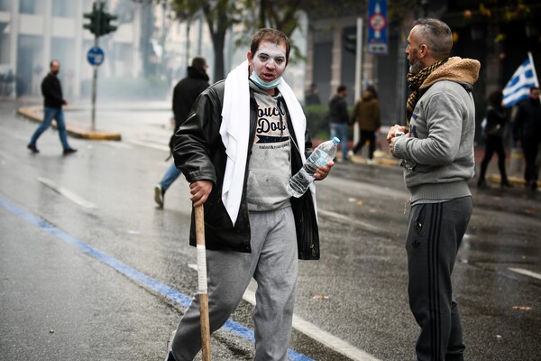 Πεδίο μάχης το Σύνταγμα - Φωτογραφίες από τα επεισόδια