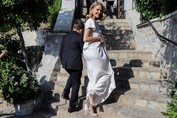 Παντρεύτηκαν Βασίλης Κικίλιας και Τζένη Μπαλατσινού - Ο λαμπερός γάμος στον Λυκαβηττό