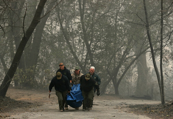 Δραματική η κατάσταση στην Καλιφόρνια: 31 νεκροί και 220 αγνοούμενοι από την χειρότερη πυρκαγιά στην ιστορία της