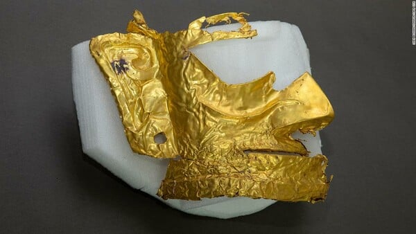 golden mask
