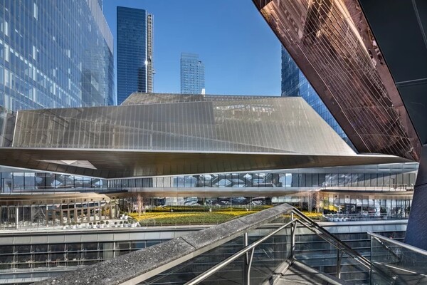 Hudson Yards: Η πιο καινούργια γειτονιά στη Νέα Υόρκη άνοιξε τις πύλες της και είναι εντυπωσιακή