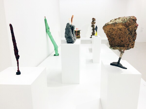 Τα γλυπτά του Franz West