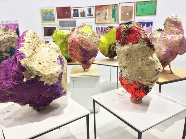 Τα γλυπτά του Franz West