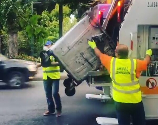 Καθαροί κάδοι σε όλη Αθήνα - Τους πλένουν όλους και θα πλένονται κάθε δύο μήνες