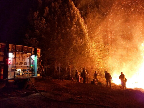 ΗΠΑ: Ο υπουργός Εσωτερικών κατηγορεί τους περιβαλλοντολόγους για τις πυρκαγιές στην Καλιφόρνια