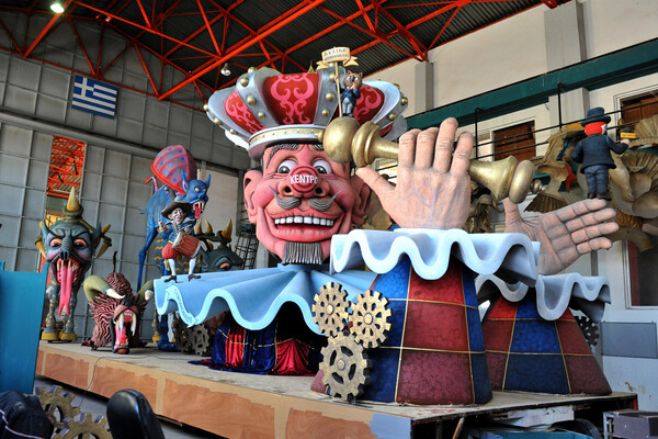 Καρναβάλι Πάτρας - Τα φετινά άρματα και οι προετοιμασίες για τη μεγαλύτερη αποκριάτικη φιέστα