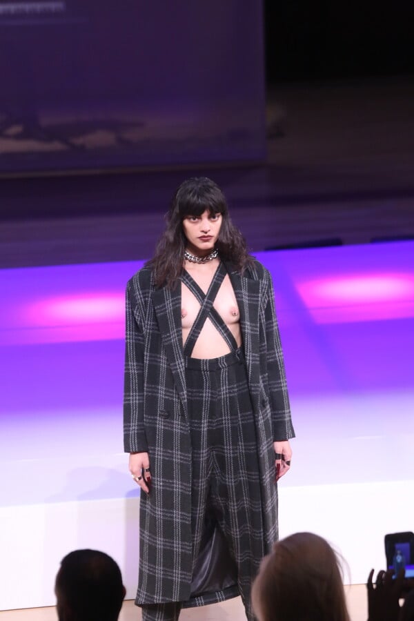 Διάσημοι στο fashion show του Στέλιου Κουδουνάρη - Ξεχώρισε στο catwalk η Ειρήνη Καζαριάν