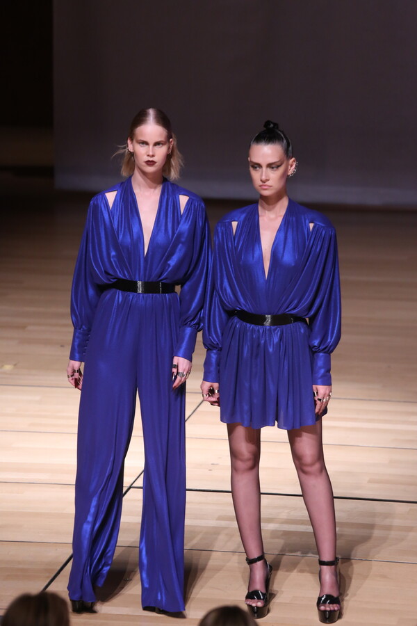Διάσημοι στο fashion show του Στέλιου Κουδουνάρη - Ξεχώρισε στο catwalk η Ειρήνη Καζαριάν