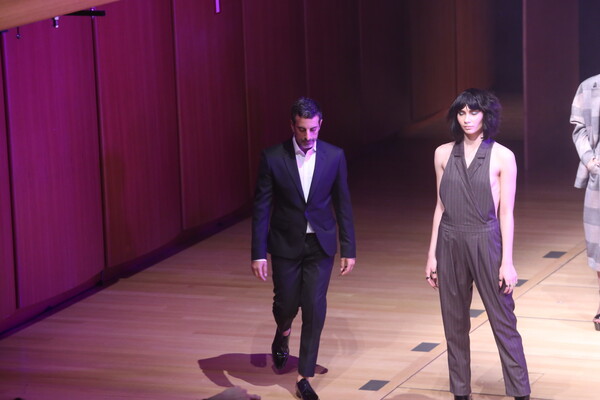 Διάσημοι στο fashion show του Στέλιου Κουδουνάρη - Ξεχώρισε στο catwalk η Ειρήνη Καζαριάν