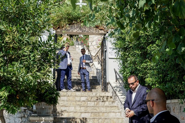 Παντρεύτηκαν Βασίλης Κικίλιας και Τζένη Μπαλατσινού - Ο λαμπερός γάμος στον Λυκαβηττό