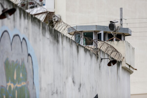 «Στον Κορυδαλλό υπάρχει ένας φύλακας για 400 κρατούμενους», λέει πρώην γ.γ. του υπουργείου Δικαιοσύνης