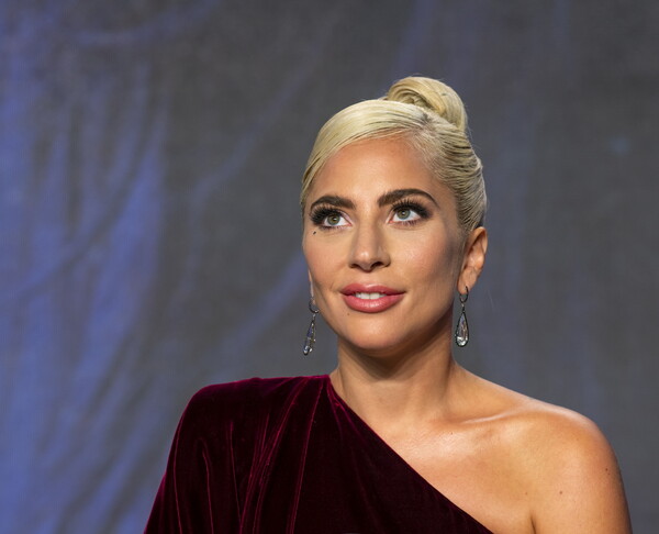 Η Lady Gaga μίλησε ανοιχτά για τις αυτοκτονικές σκέψεις της: «Για μένα ήταν πολύ αργά»