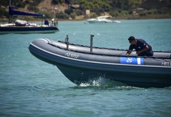 Αίγινα: Φωτιά σε ιστιοφόρο σκάφος