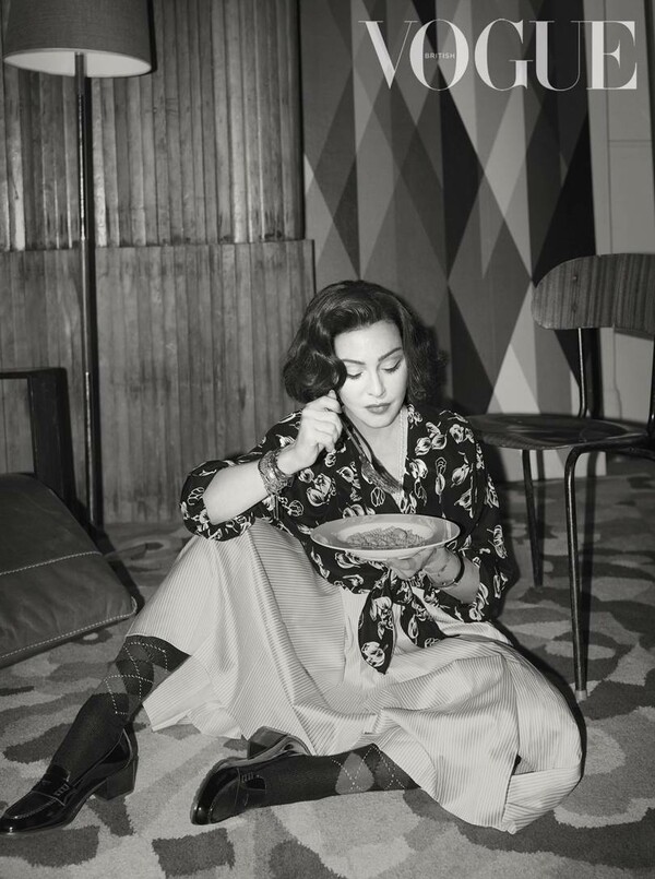 Η Μαντόνα στο εξώφυλλο της βρετανικής Vogue