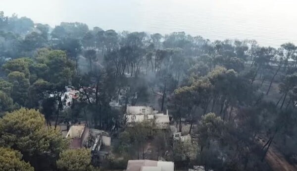 Tο Μάτι και η Κινέτα όπως ήταν πριν και λίγο μετά την καταστροφή από τις φονικές πυρκαγιές