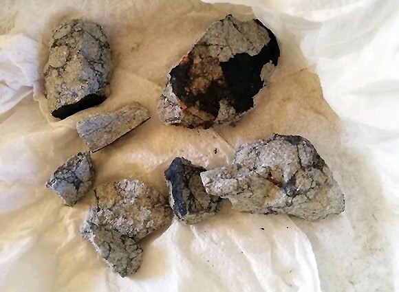 Μετεωρίτης στην Κούβα - Έπεσαν μαύροι βράχοι σε μέγεθος γροθιάς