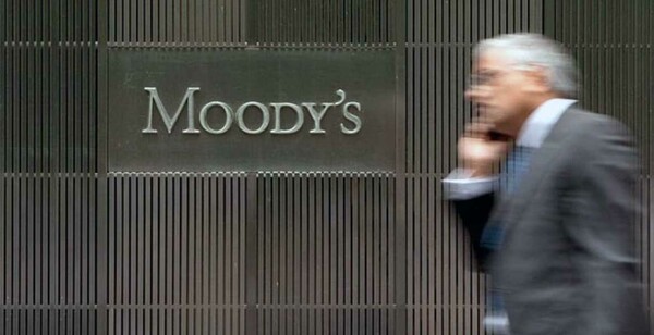 Moody's: Το πιστωτικό προφίλ της Ελλάδας μπορεί να βελτιωθεί με τη συνέχιση των μεταρρυθμίσεων