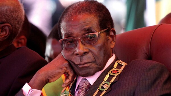 Πέθανε ο Ρόμπερτ Μουγκάμπε, ο πρώην πρόεδρος της Ζιμπάμπουε που κατέληξε δικτάτορας