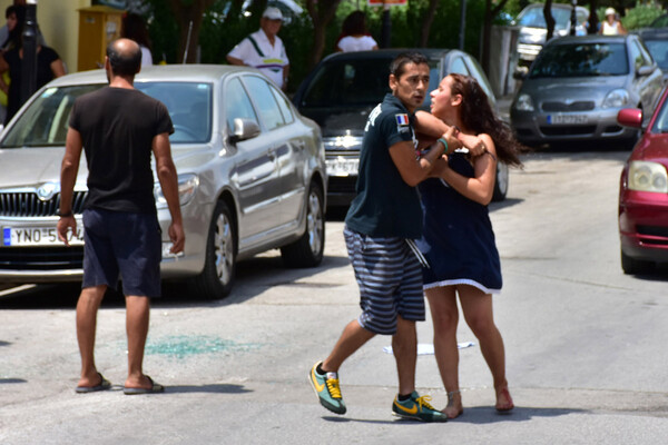 Εικόνες σοκ στο Ναύπλιο: Άγριο ξύλο μεταξύ Ρομά - Πεδίο μάχης το κέντρο της πόλης