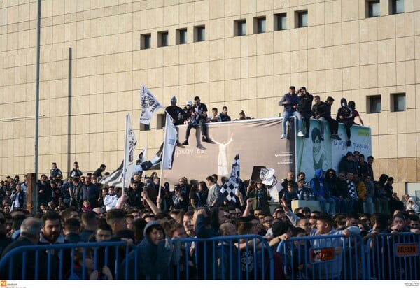 Ο ΠΑΟΚ πρωταθλητής: Παραλήρημα και γιορτή σε όλη τη Θεσσαλονίκη - Δείτε φωτογραφίες από τη φιέστα που μόλις ξεκίνησε