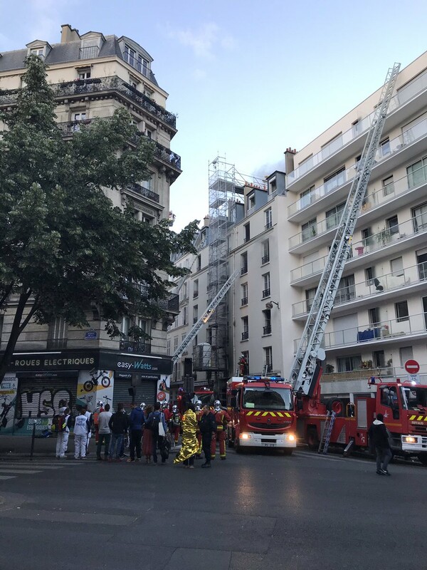 Τραγωδία στο Παρίσι: Τρεις νεκροί από πυρκαγιά - Άντρας σκοτώθηκε πέφτοντας στο κενό για να σωθεί