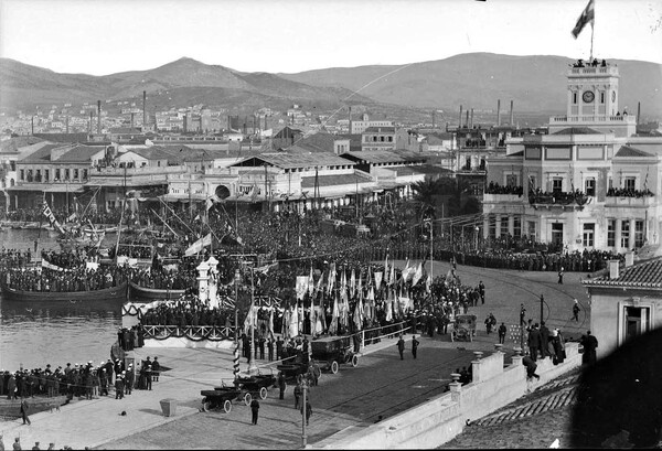 Θεοφάνεια στον Πειραιά του 1920