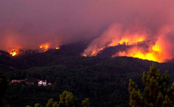 Καταστροφικός πύρινος κλοιός στην Πορτογαλία - Μεγάλες πυρκαγιές