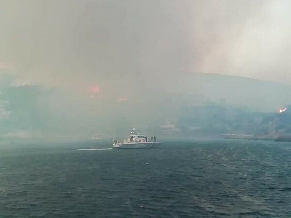 Σε ύφεση η πυρκαγιά στη Σάμο - Καλύτερη σήμερα η εικόνα στα Κύθηρα, αλλά ενισχύθηκαν οι δυνάμεις