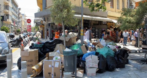 Πνίγεται στα σκουπίδια το Ηράκλειο - Κλιμακώνουν τις κινητοποιήσεις τους