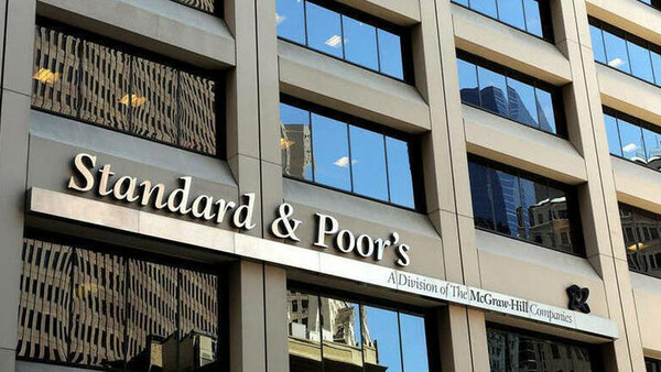 Standard & Poor's: Δεν αναβάθμισε την Ελλάδα - Παραμένει στο Β+