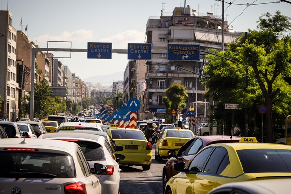 Ιδού το χάος της Συγγρού και γιατί πρέπει όσοι μπορείτε να την αποφύγετε - Έργα και ταλαιπωρία