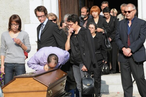France Télécom: H δίκη του bullying και οι ζοφερές πτυχές της υπόθεσης με τις μαζικές αυτοκτονίες υπαλλήλων