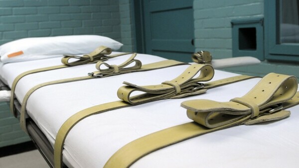 Ταχεία εφαρμογή θανατικής ποινής σε δράστες μαζικών δολοφονιών ετοιμάζει ο Λευκός Οίκος