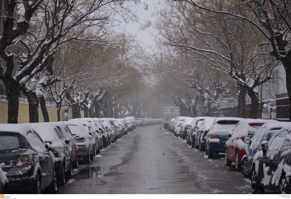 Θεσσαλονίκη με χιόνι ξανά - Στα λευκά όλη η πόλη και χειμωνιάτικο τοπίο