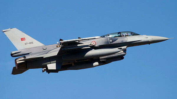 Προκλήσεις Τούρκων με υπερπτήσεις F-16 στο Καστελόριζο όταν έφευγε ο Καμμένος