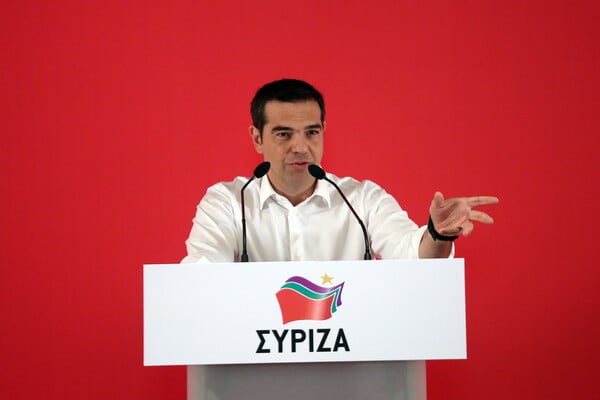 Τσίπρας στην ΚΕ ΣΥΡΙΖΑ: Να κάνουμε restart στο κόμμα - Ο Μητσοτάκης βάζει υπουργούς για τα μεγάλα συμφέροντα
