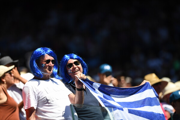 H στιγμή που ο Τσιτσιπάς αντιλαμβάνεται τον θρίαμβο - Δάκρυσε από χαρά, κατέρρευσε, γελούσε