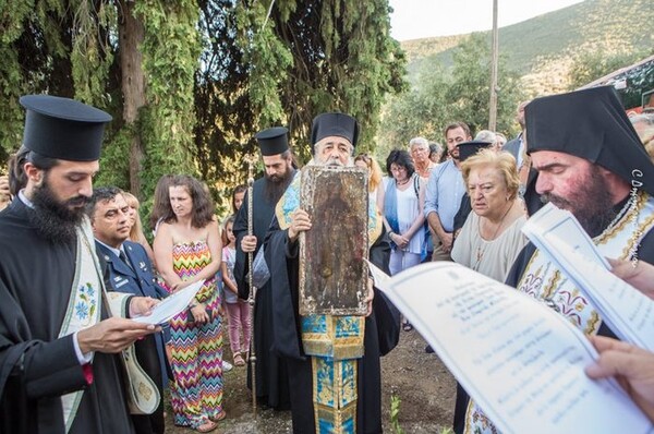 Σε λαϊκό προσκύνημα το σκήνωμα του Μητροπολίτη Νικόλαου - Συλλυπητήρια από τον Κ. Μητσοτάκη