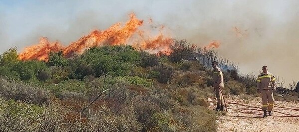 Μαίνεται η πυρκαγιά στην Ζάκυνθο - Εκκενώνεται και δεύτερο χωριό