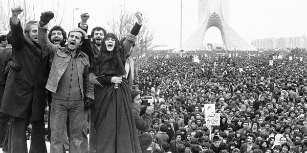 Περσέπολις 1971: To φαραωνικό πάρτι του Σάχη της Περσίας που κατέληξε στην ατιμωτική εξορία του