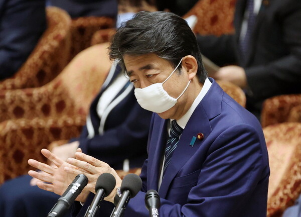 Κορωνοϊός - Ιαπωνία: Παρατείνονται ως 31/5 τα έκτακτα μέτρα - Φόβος για «δεύτερο κύμα» κρουσμάτων